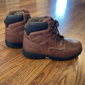 Wolverine Men Vibram DuraShocks® Slip Resistant Steel-Toe Work Boot Work Boots